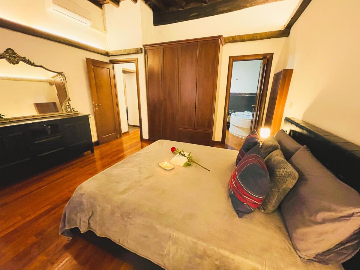 Trevi Fountain Luxury Guest House Рим Екстериор снимка