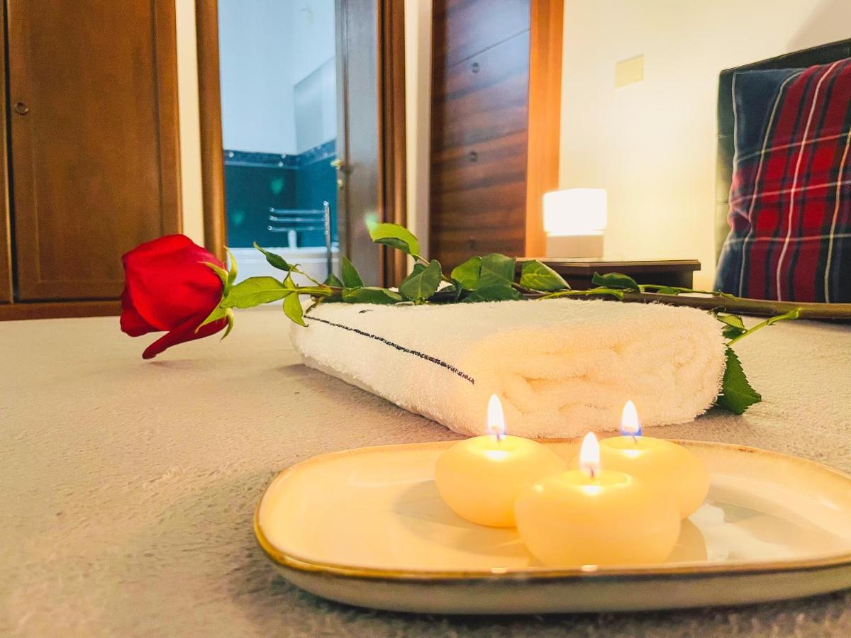 Trevi Fountain Luxury Guest House Рим Екстериор снимка