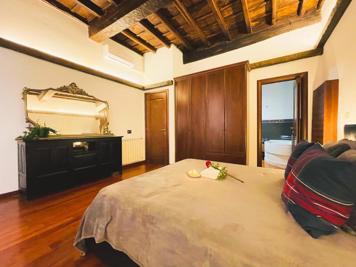 Trevi Fountain Luxury Guest House Рим Екстериор снимка